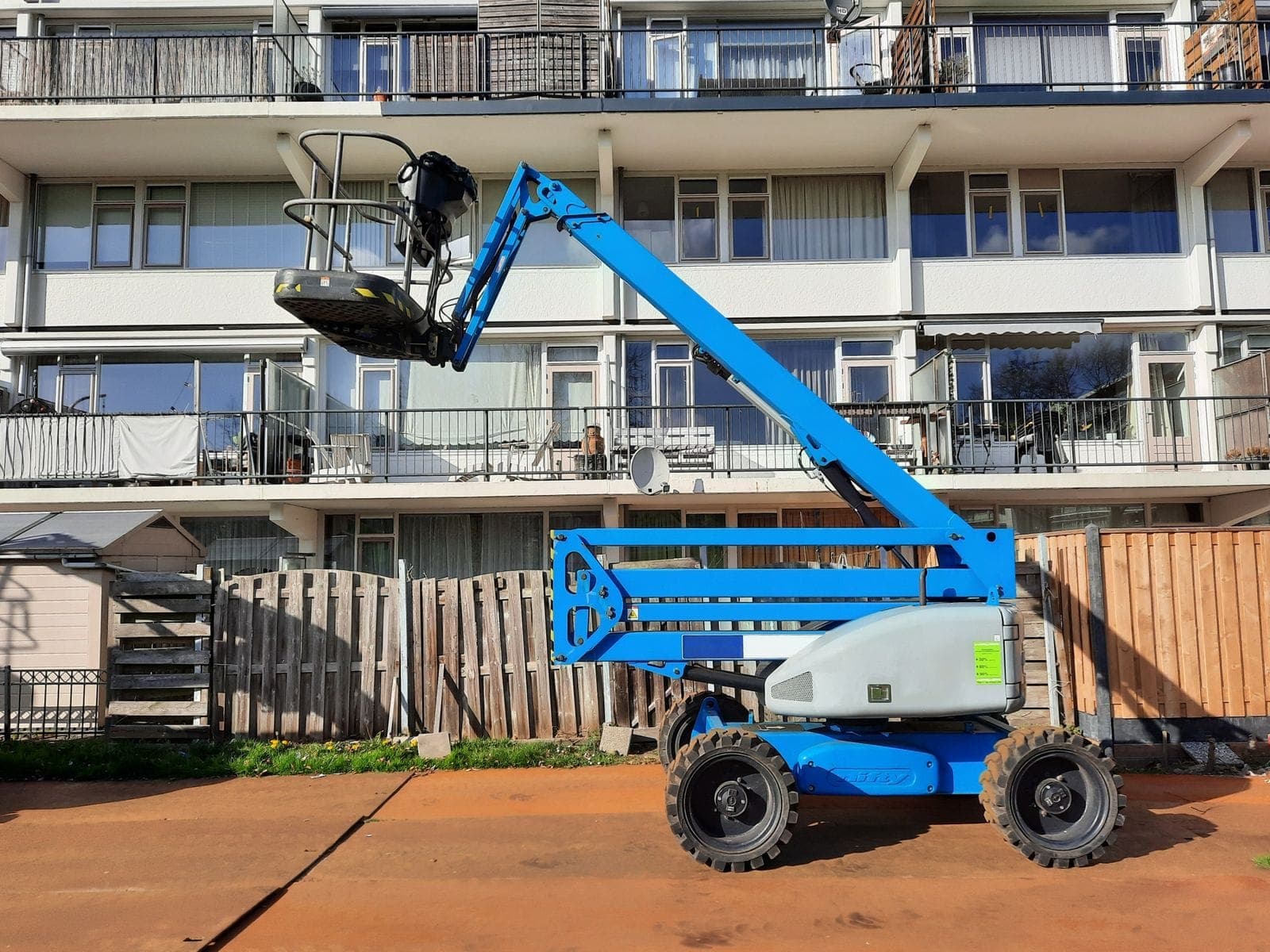Manlift articulado diésel 45–60 pies